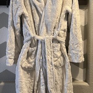 Cozy White Fleece Robe